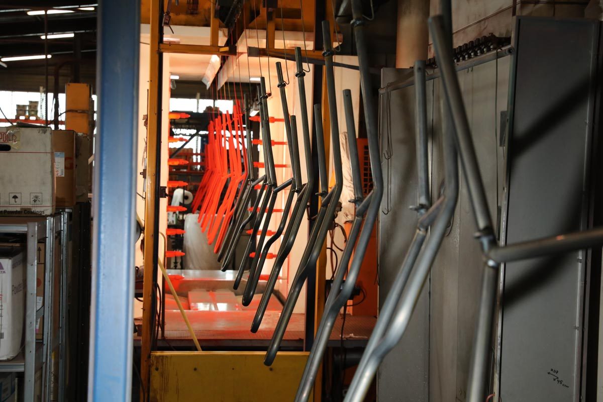 Ligne de thermolaquage en boucle fermée de 200 m de long